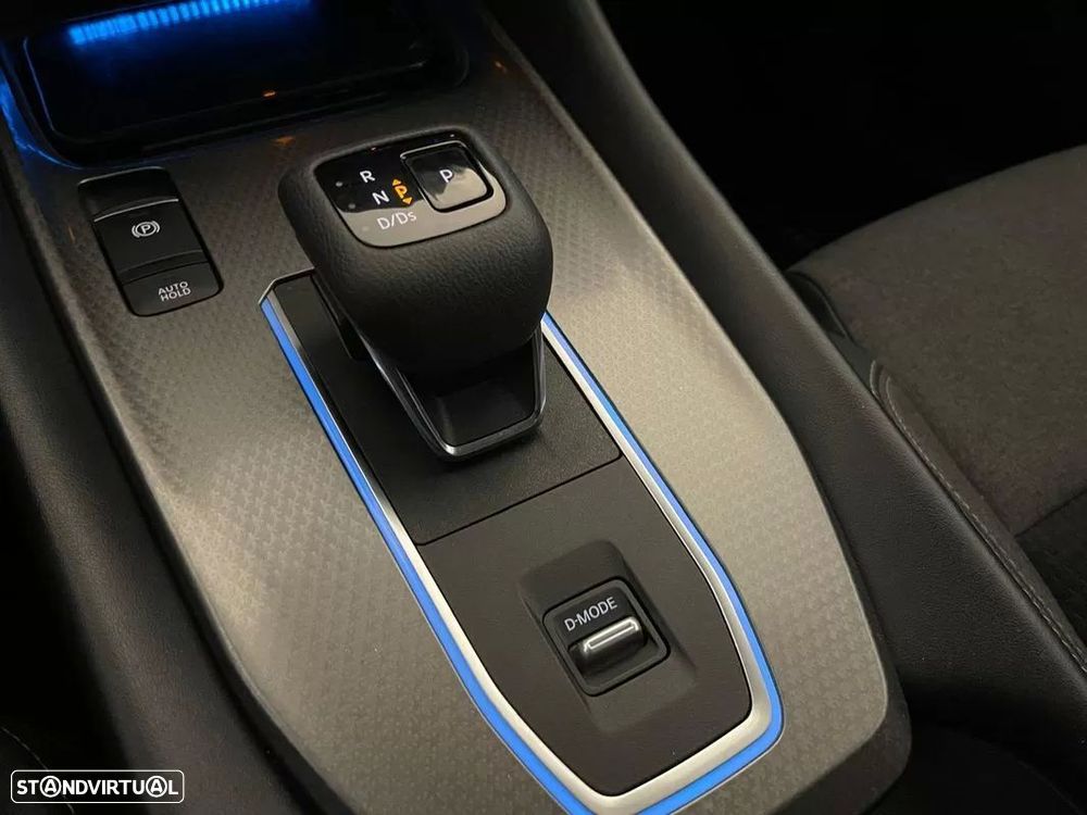 Nissan Qashqai 1.3 DIG-T N-Connecta LED Xtronic - 41
