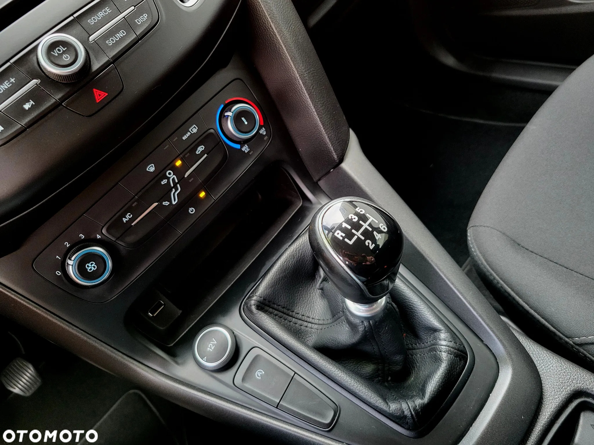 Ford Focus - 27