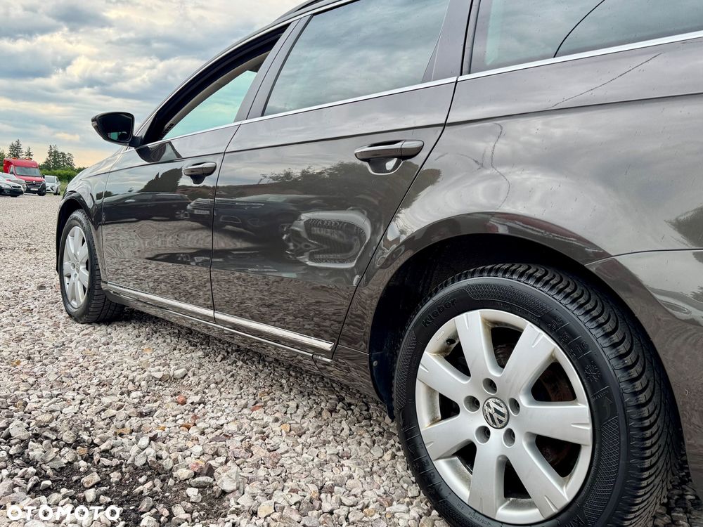 Volkswagen Passat - 22