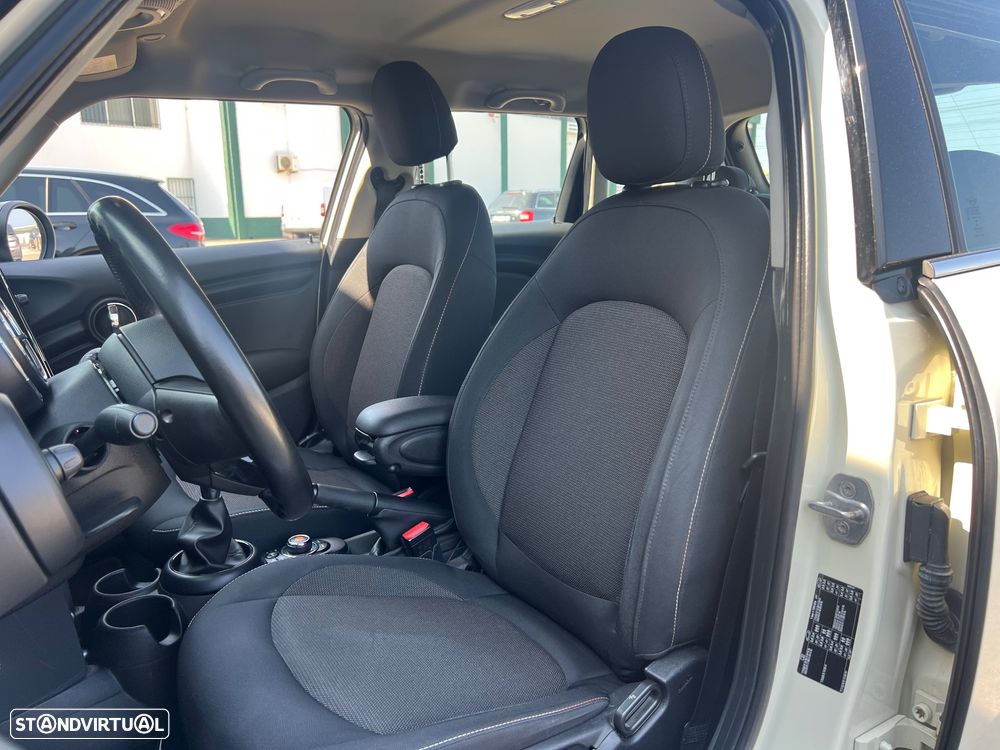 MINI 5 Portas Cooper D - 18