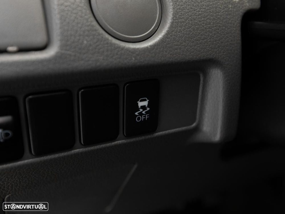 Mitsubishi L200 2.4 DI-D Club Invite 4WD c/IVA - 13