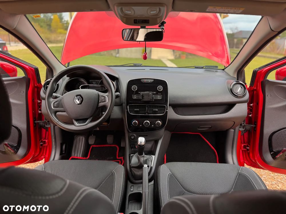 Renault Clio - 25