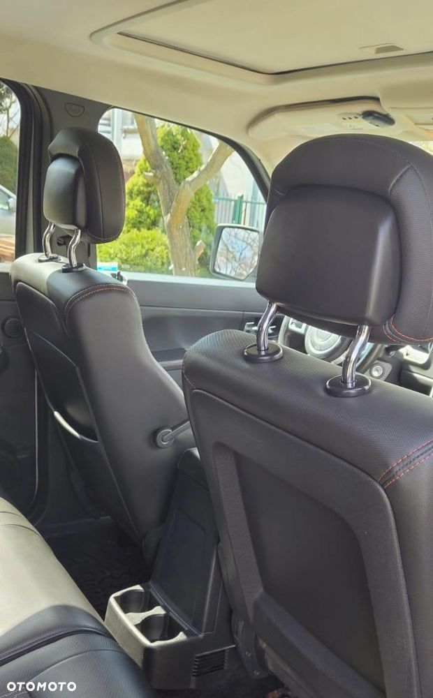 Jeep Liberty 3.7 4x4 - 25