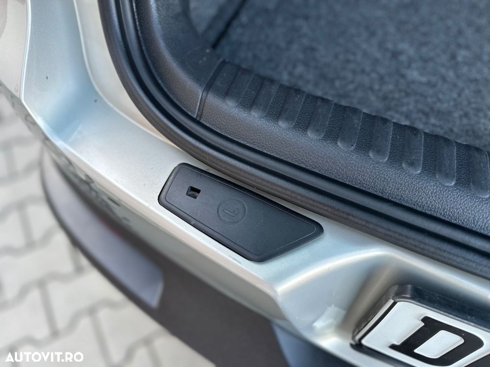 Volkswagen Tiguan - 14