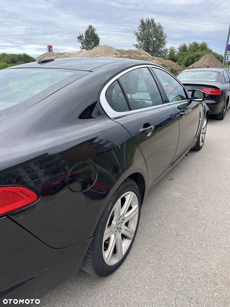 Jaguar Xf 2010 photo 4