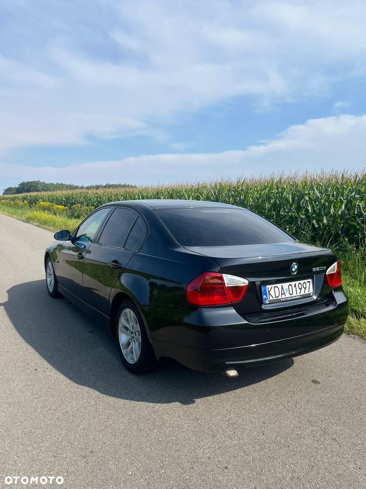 BMW Seria 3 320d - 4