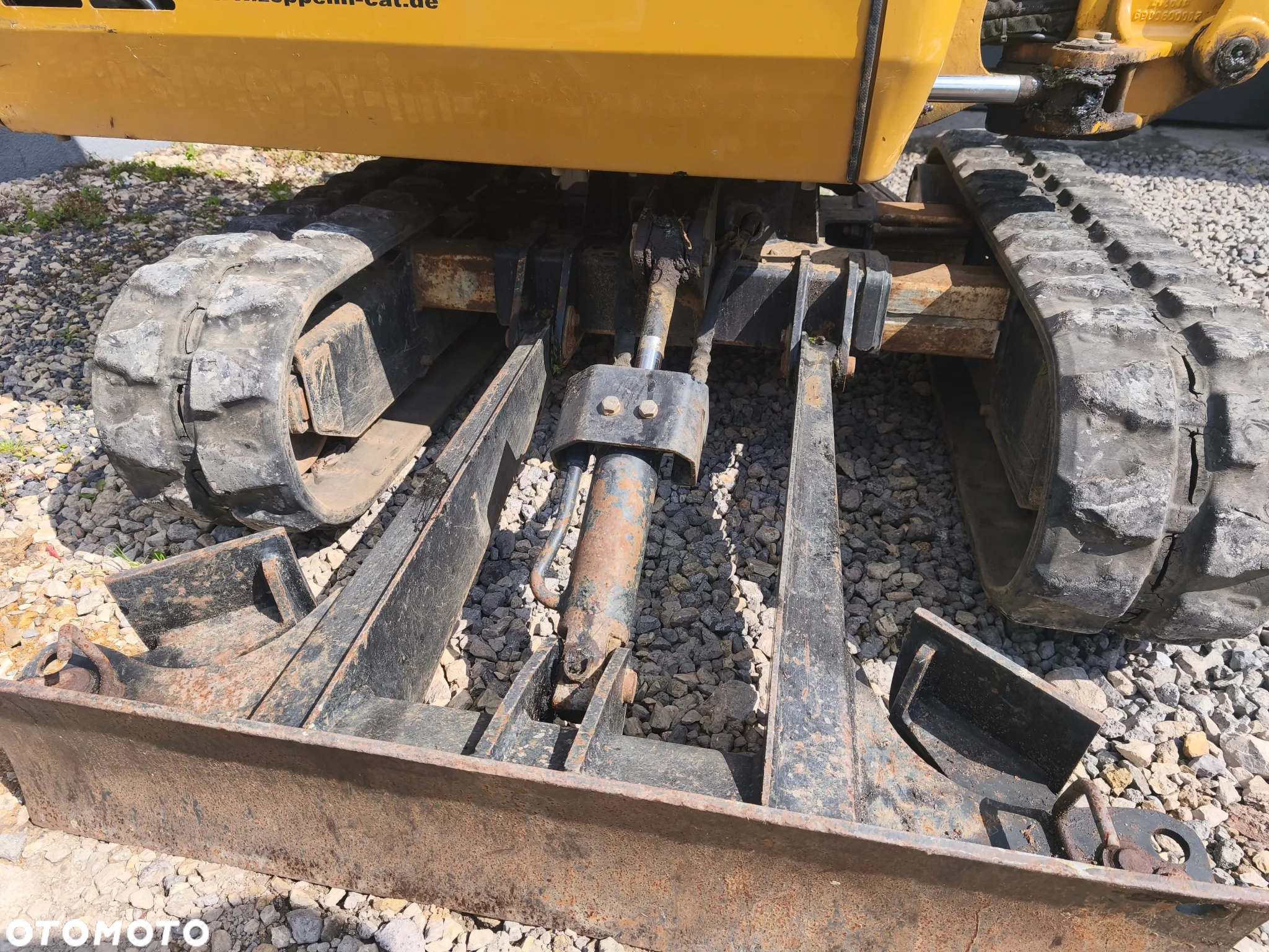 Caterpillar 301.4 C maszyna świeżo sprowadzona - 8