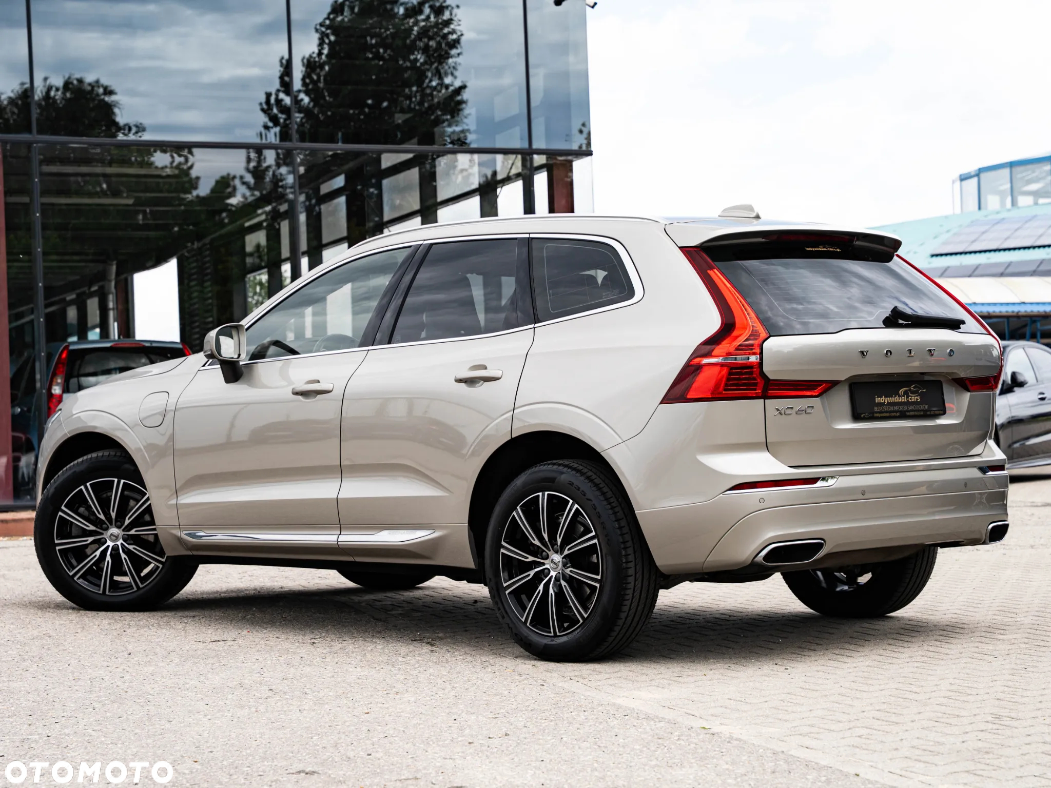 Volvo XC 60 T6 AWD Plug-In Hybrid Inscription - 10