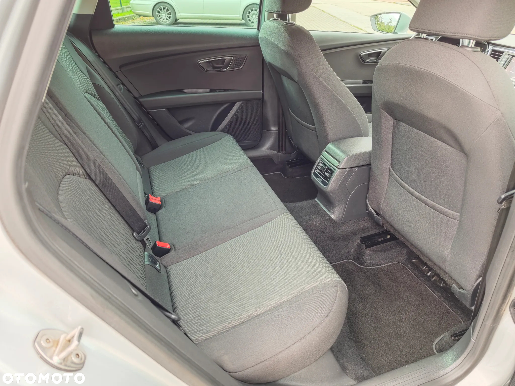 Seat Leon 1.6 TDI ECOMOTIVE Style - 8