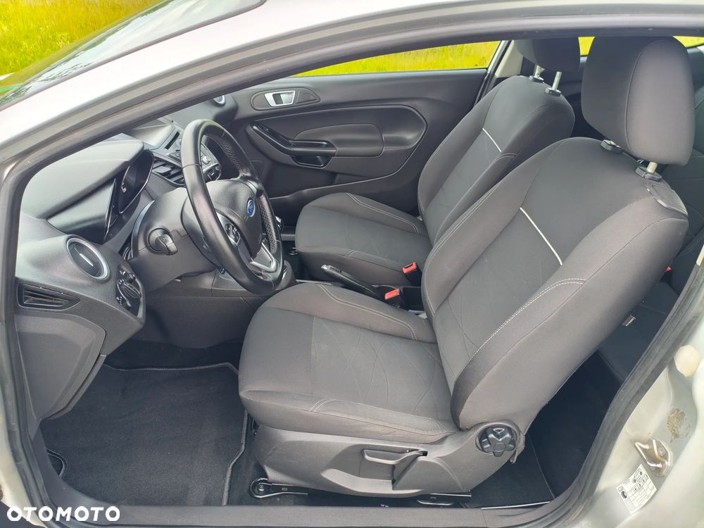 Ford Fiesta 1.5 TDCi Ambiente - 11