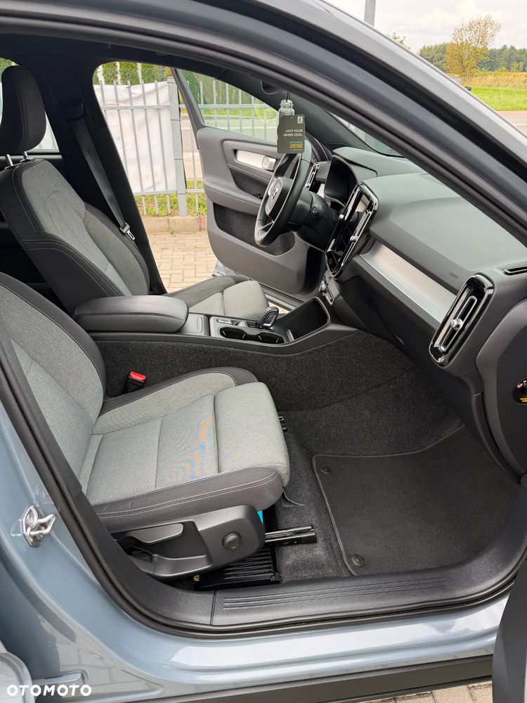 Volvo XC 40 T3 Momentum Pro - 16