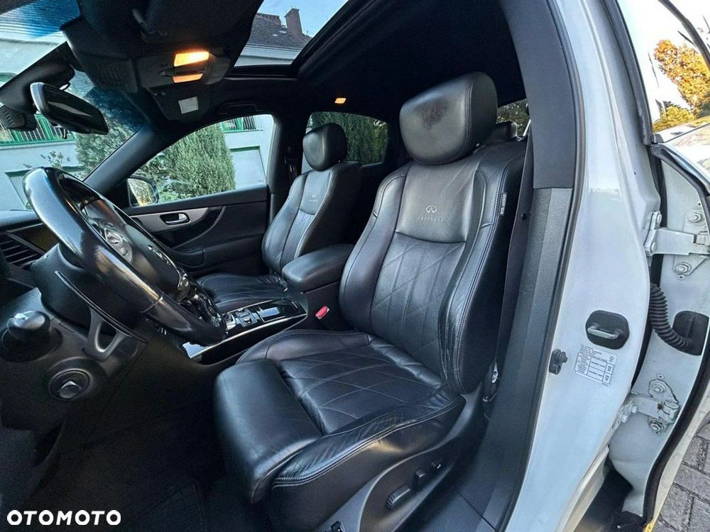 Infiniti FX - 25