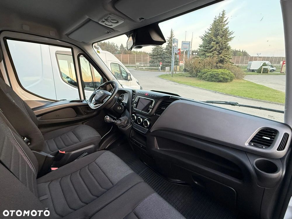 Iveco 35S16 3L  Kontener z Winda 8 EP Krajowy 4200x2200x2200 + drzwi boczne - 16