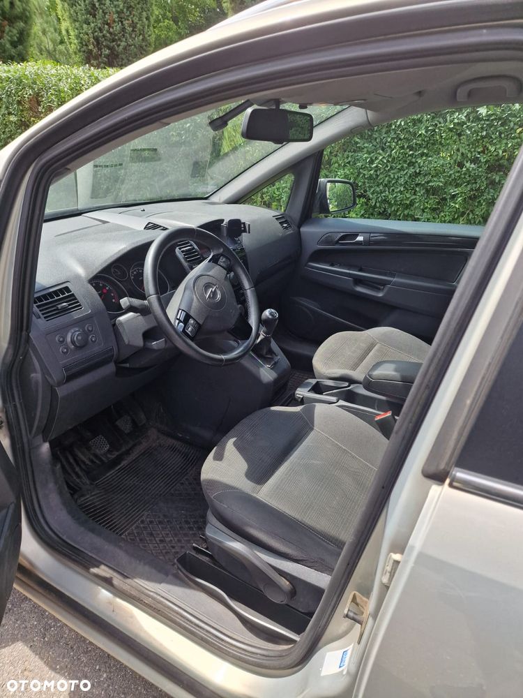 Opel Zafira 1.8 - 3
