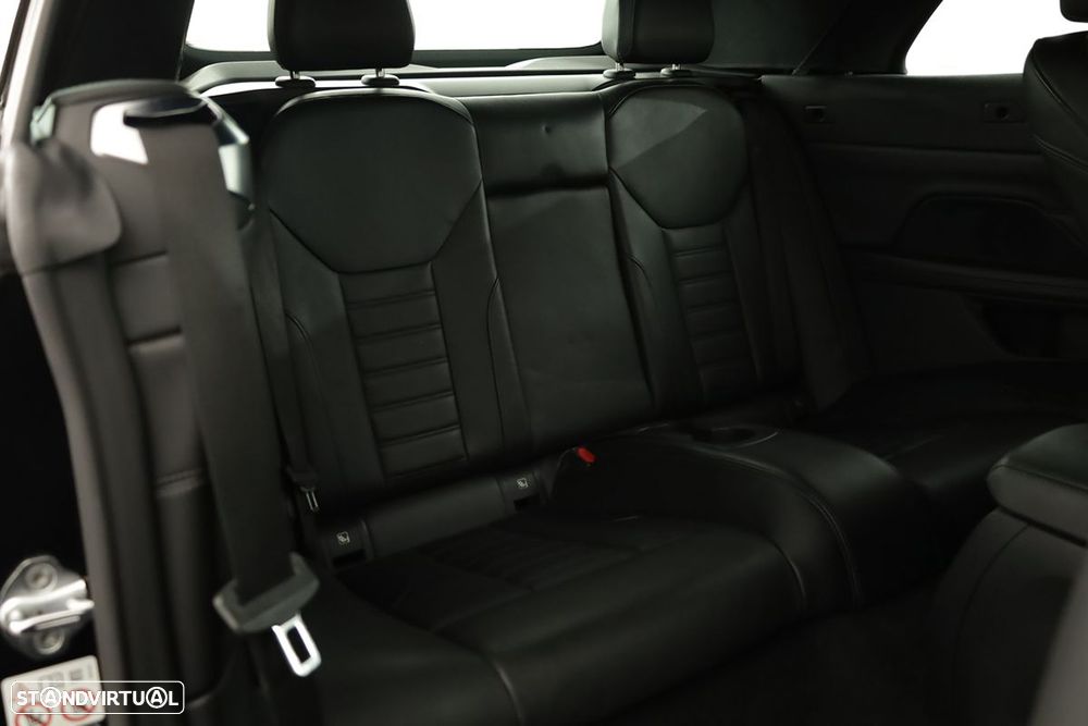 BMW 420 i Pack Desportivo M Auto - 26