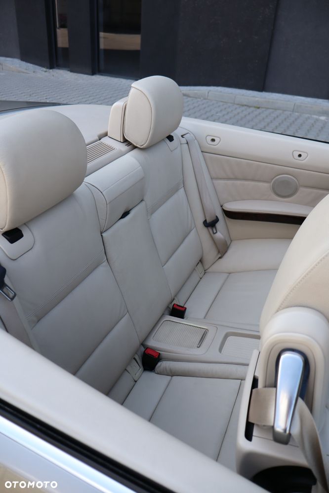 BMW Seria 3 335i - 15