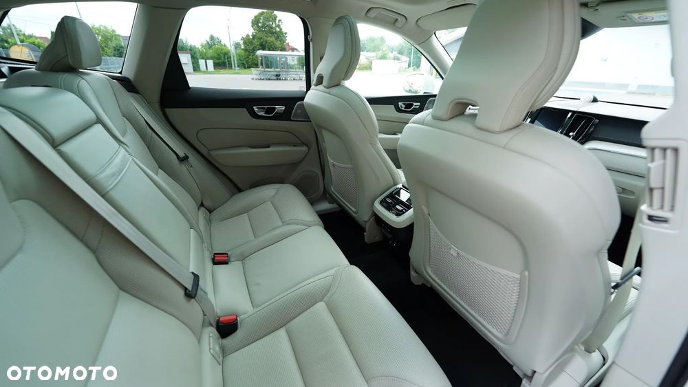 Volvo XC 60 D4 AWD Inscription - 12