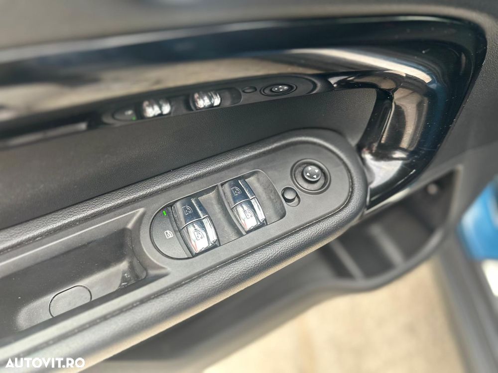 Mini Countryman Cooper S E ALL4 AT - 11