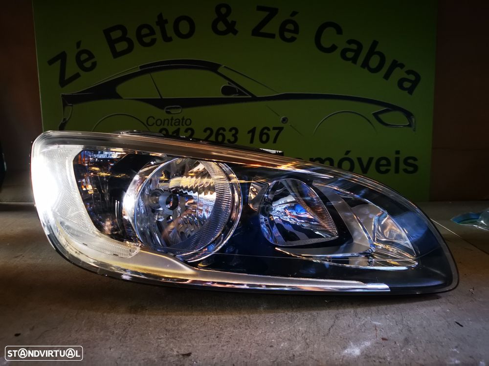 VOLVO V60 / S60 FAROL DIREITO - FF502 - 1