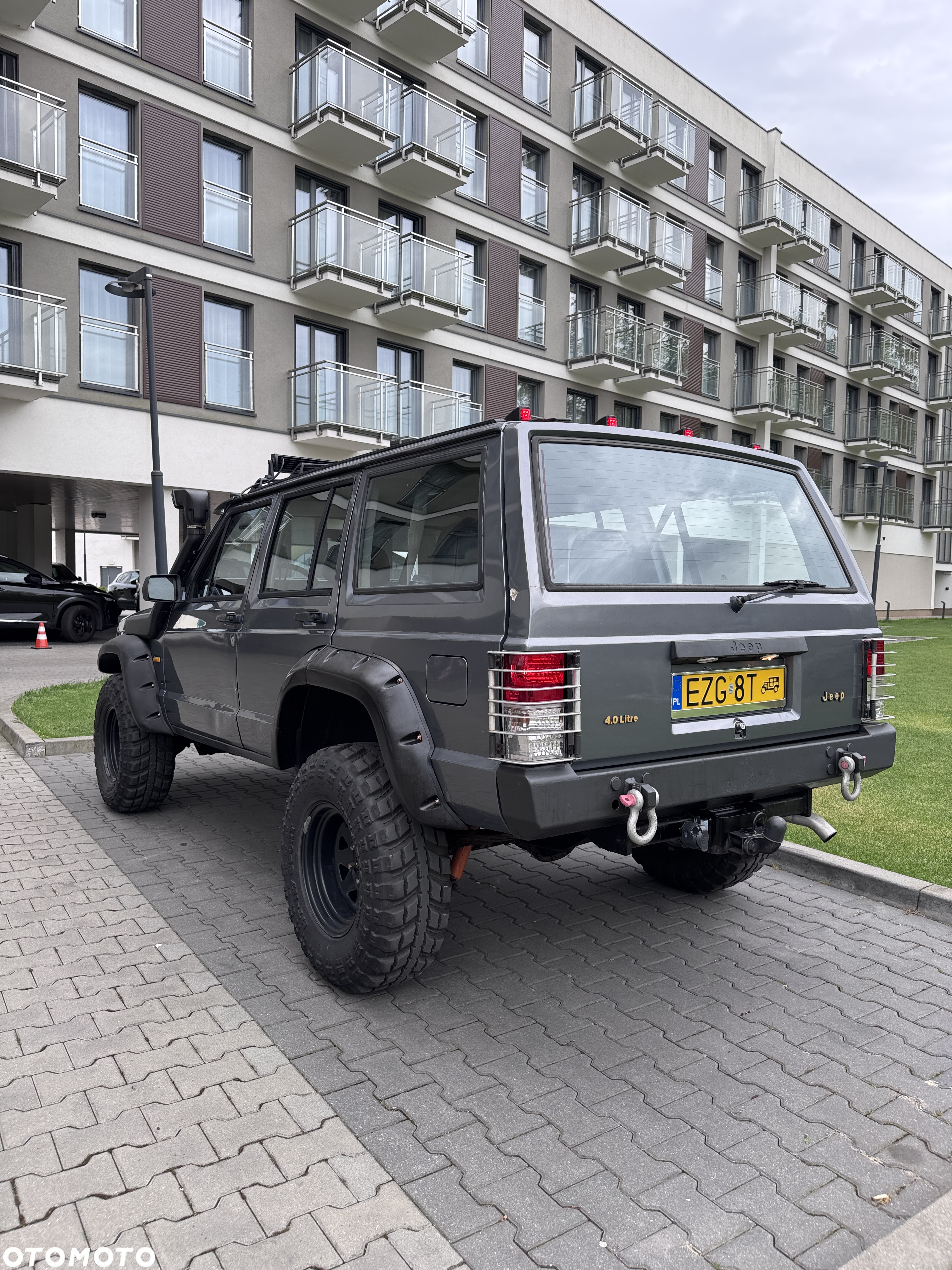 Jeep Cherokee