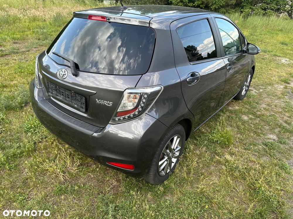 Toyota Yaris 1.33 VVT-i Edition 2014 - 9