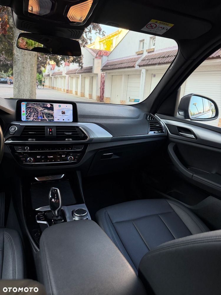 BMW X3 sDrive18d - 12