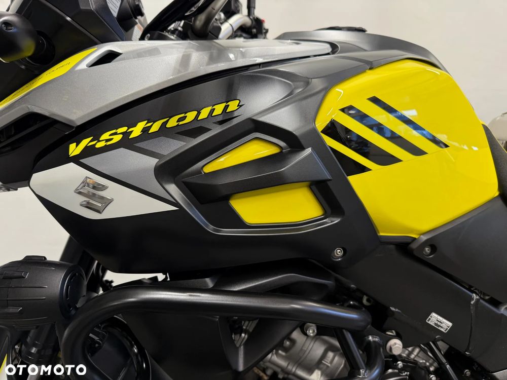 Suzuki V-STROM - 14