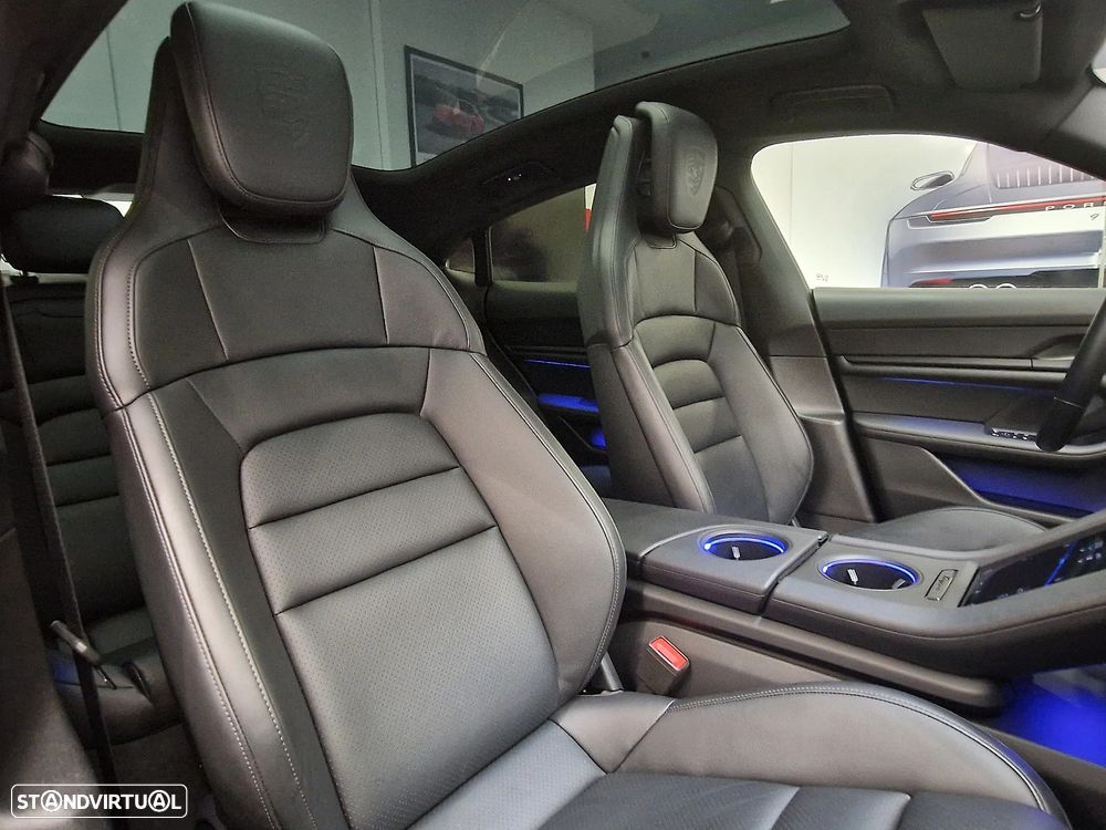 Porsche Taycan Standard - 24