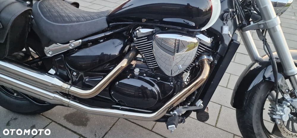 Suzuki Intruder - 13