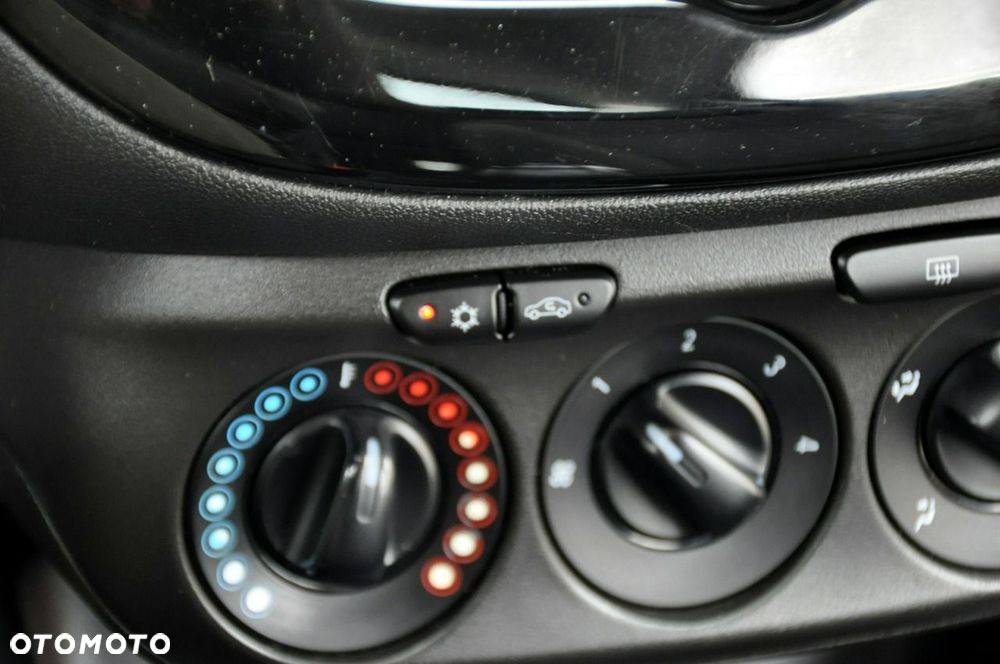 Opel Corsa - 33