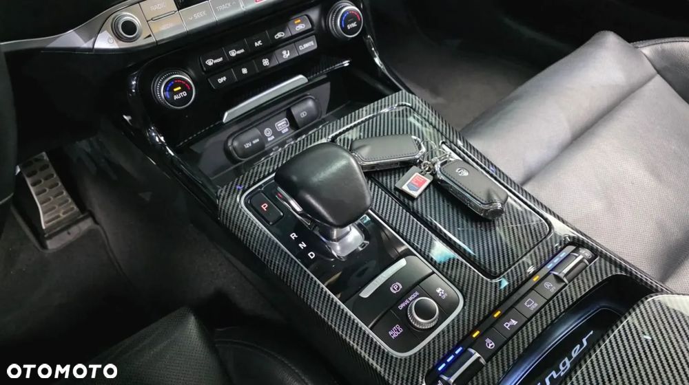 Kia Stinger 2.0 T-GDI L - 9