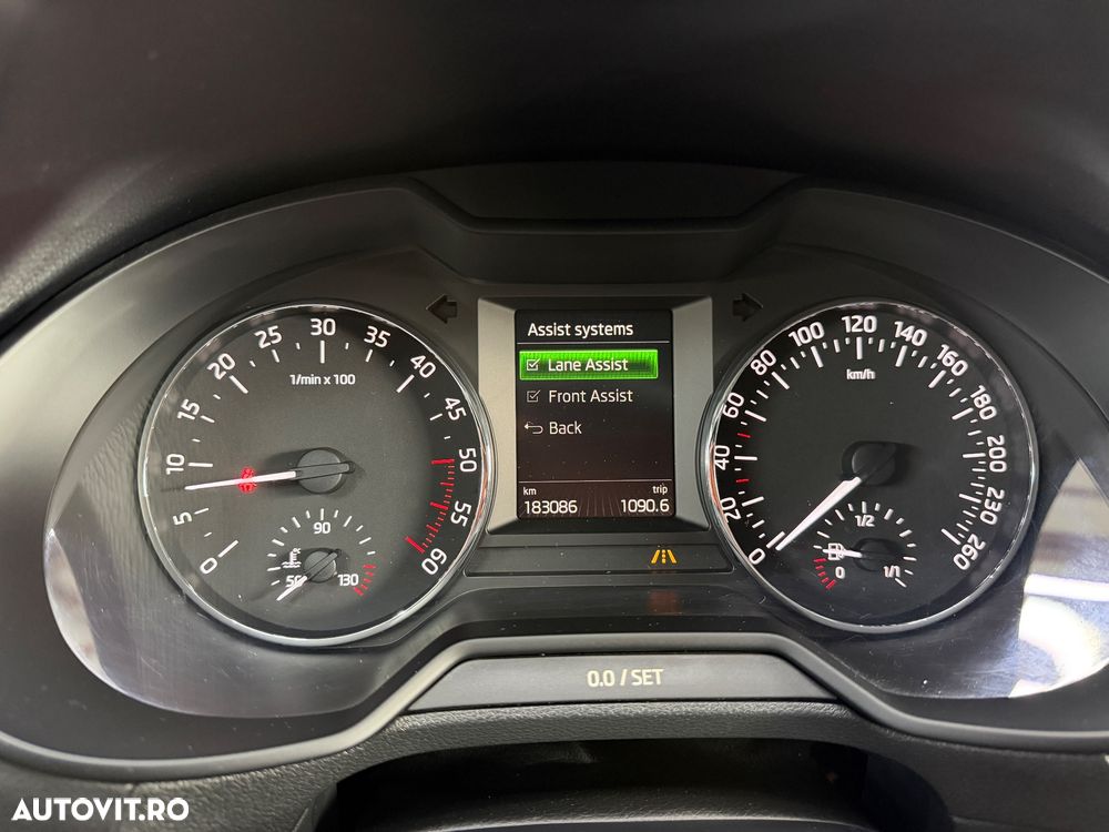 Skoda Octavia 2.0 TDI DSG 4X4 RS - 10