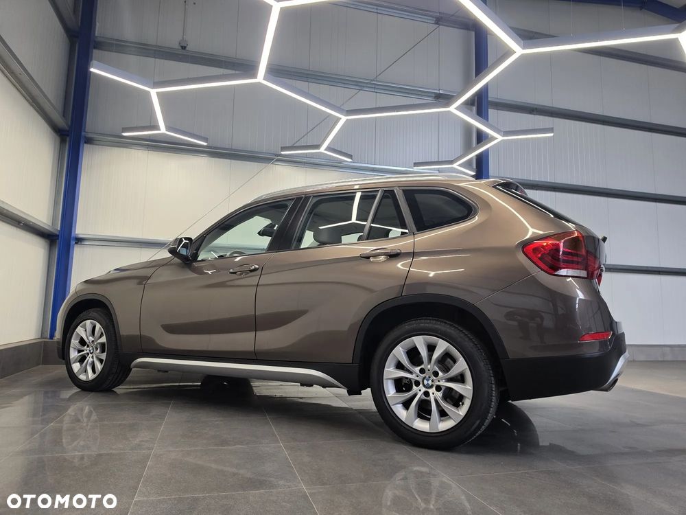 BMW X1 xDrive18d xLine - 13