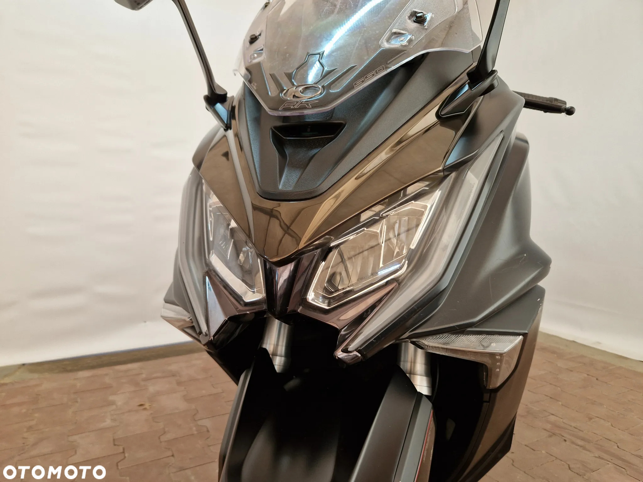 Kymco AK 550 - 19
