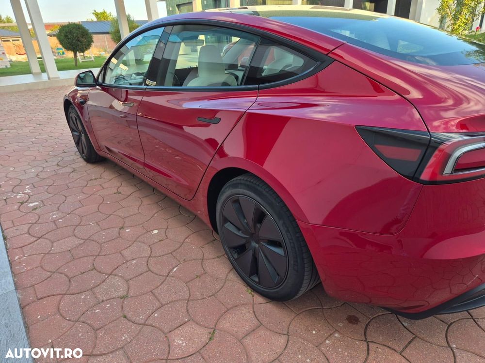 Tesla Model 3 - 6