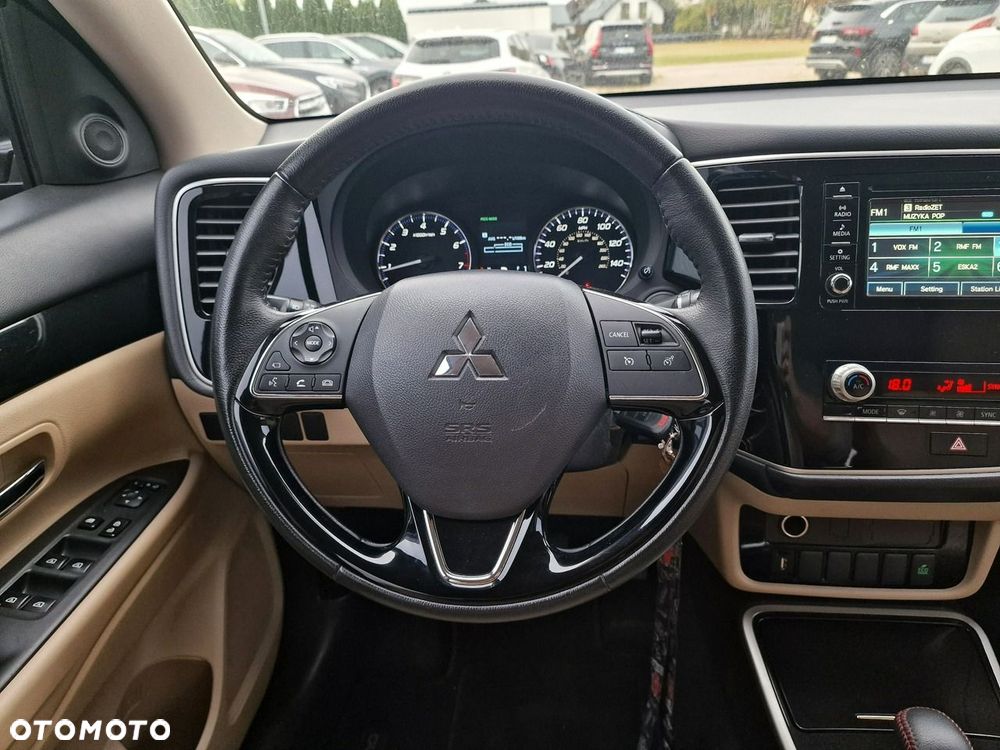 Mitsubishi Outlander - 20