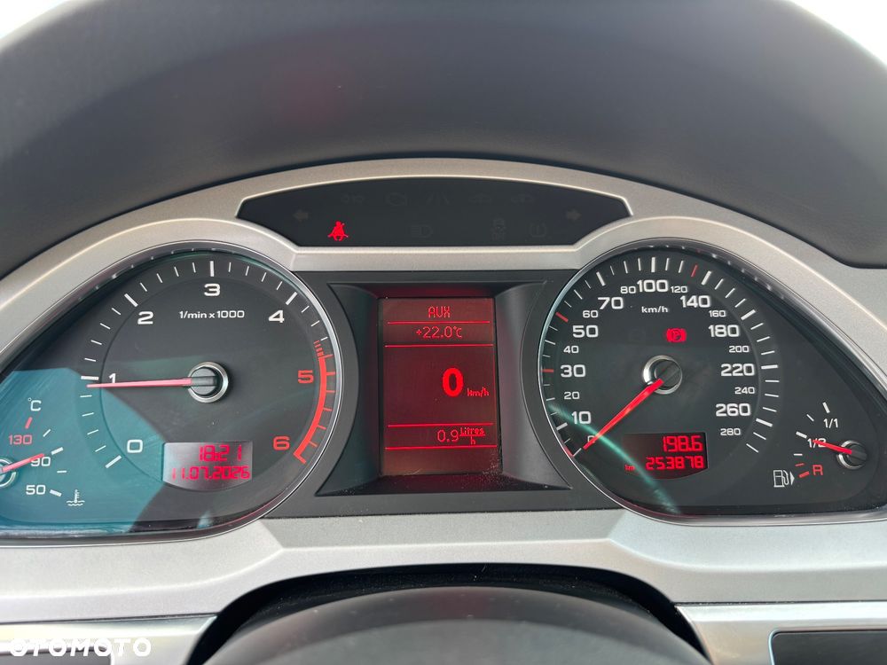 Audi A6 Avant 2.0 TDI - 11