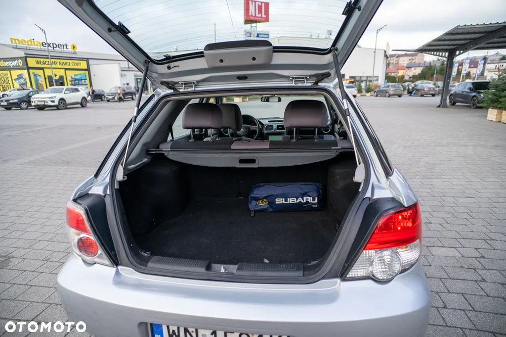 Subaru Impreza SW 2.0 RC - 23