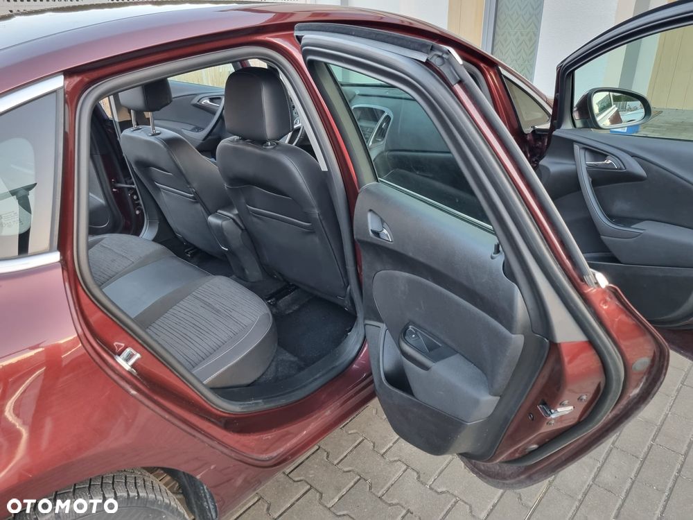 Opel Astra 1.4 T EU6 - 12