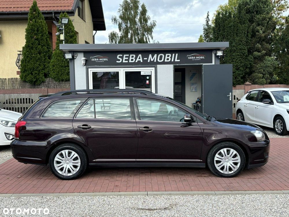 Toyota Avensis - 6
