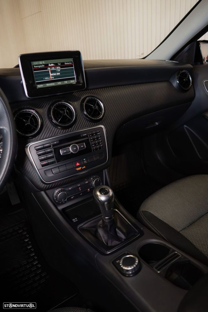 Mercedes-Benz GLA 180 d Style - 26