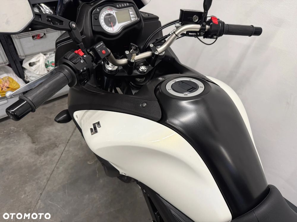 Suzuki V-STROM - 21