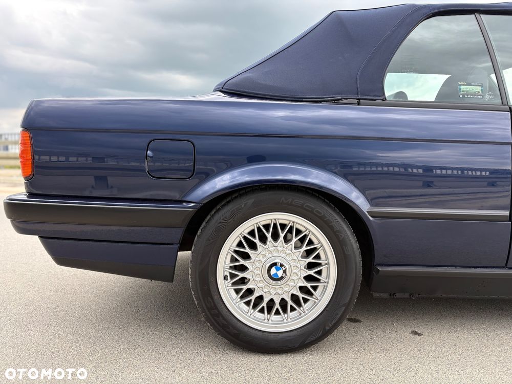 BMW Seria 3 318i - 11