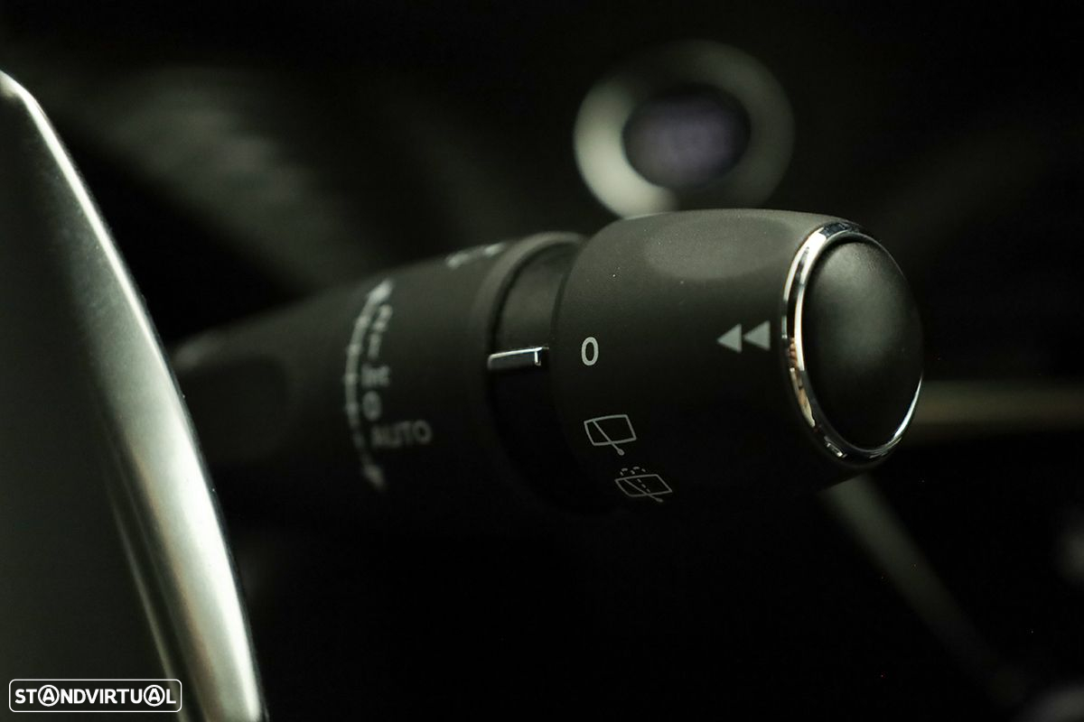 Peugeot 2008 1.2 PureTech GT EAT8 - 19