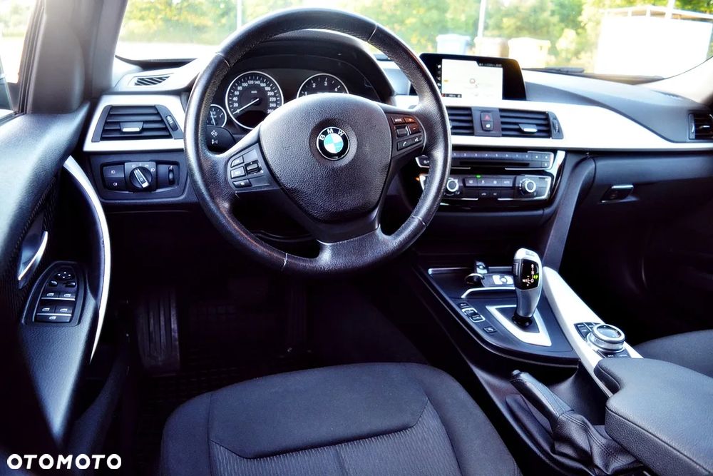 BMW Seria 3 318d - 6