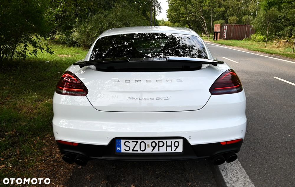 Porsche Panamera GTS PDK - 18