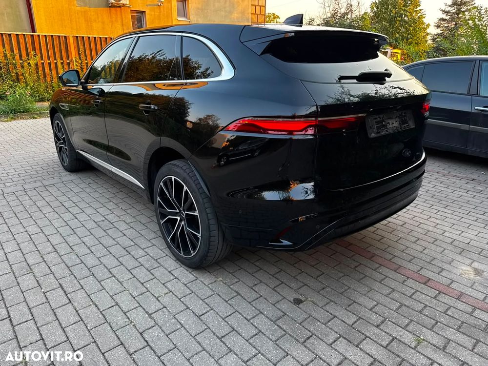 Jaguar F-Pace - 4