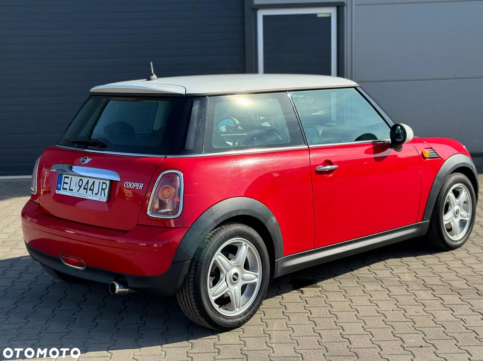 MINI Cooper Standard - 19