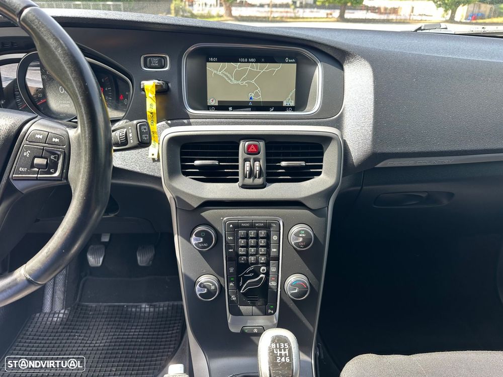 Volvo V40 Cross Country 1.6 D2 Momentum - 10