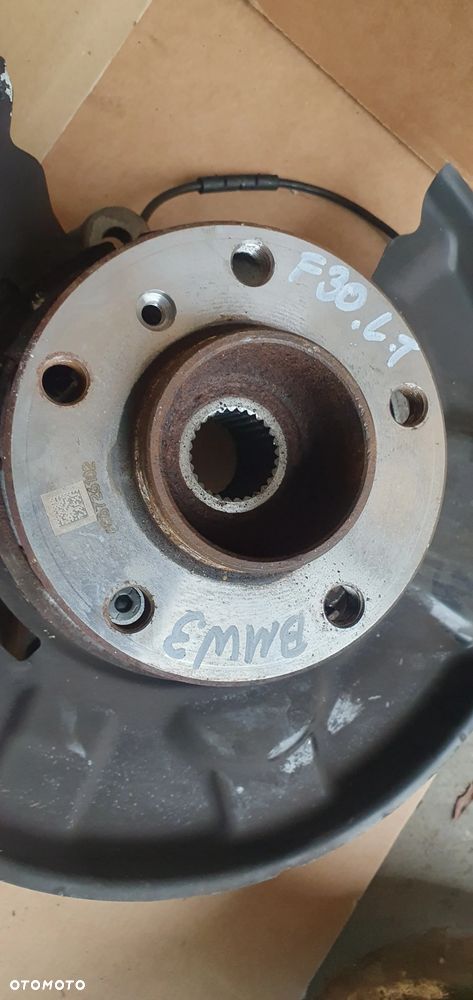 Zwrotnica piasta lewy tył tylna lewa BMW 3 F30 F31 1.5 - 8